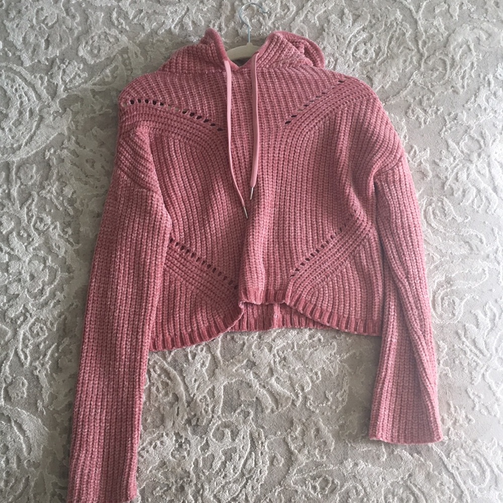 Light pink velvet knitted kind of cropped hoodie
